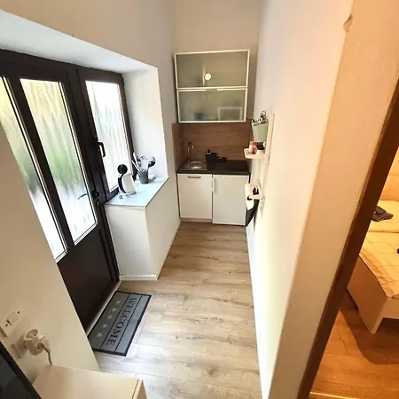 Mirjam Apartment