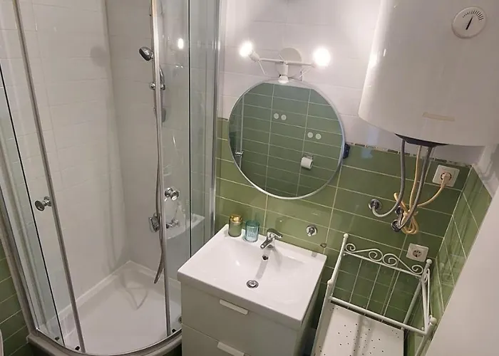 Mirjam Apartment *